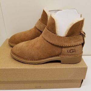 UGG Women's McKay Ankle Booties 6.5